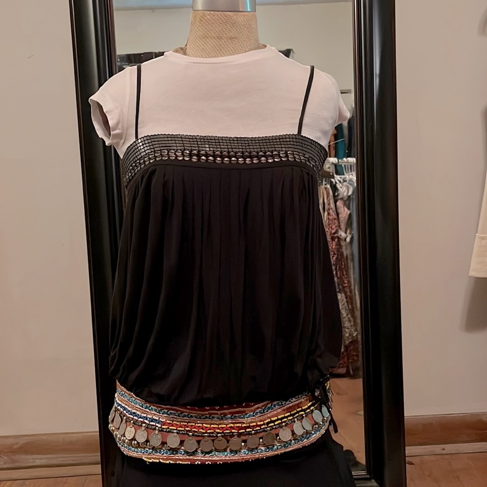 Victoria’s Secret build in bra top small black with metallic gold detail